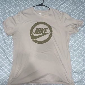 Nike sportswear tee